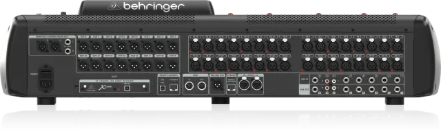 Behringer X32 in Case