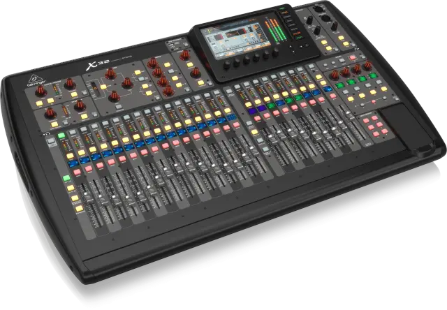 Behringer X32 in Case