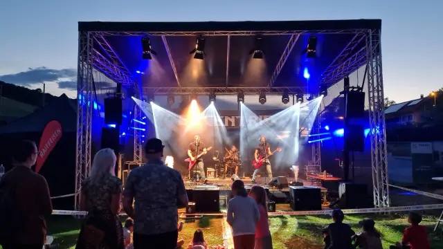 Open Air Bhnendach Eckig  